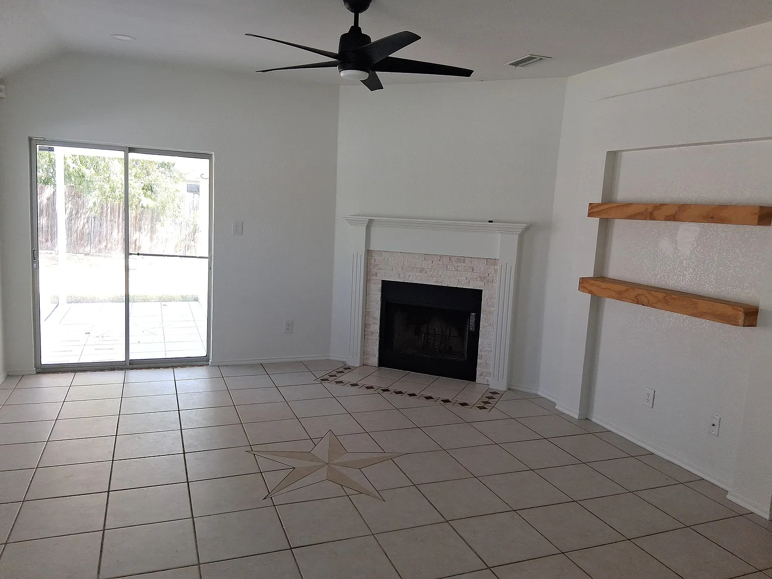 Blackburn 2703 - 1 — Photo 2
