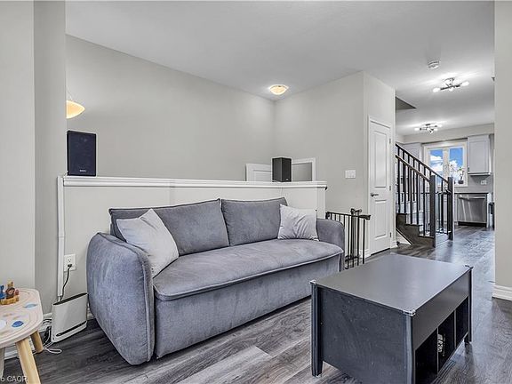4th image of 575 Woodward Ave #116