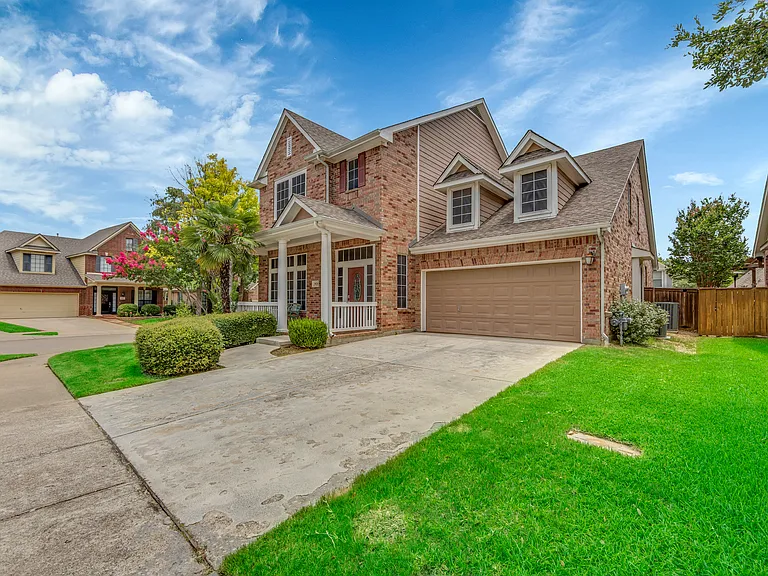 3920 Autumn Ln — Photo 3