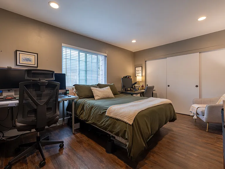 3783 Balboa Ter #D — Photo 20