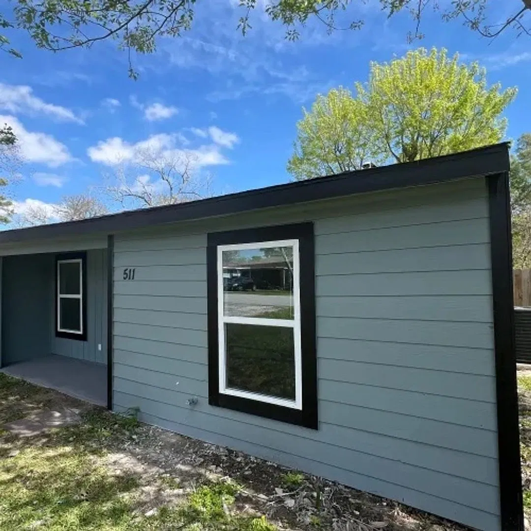 511 S Kansas St | 4 Bedrooms in La Porte | Allegiant — Photo 2