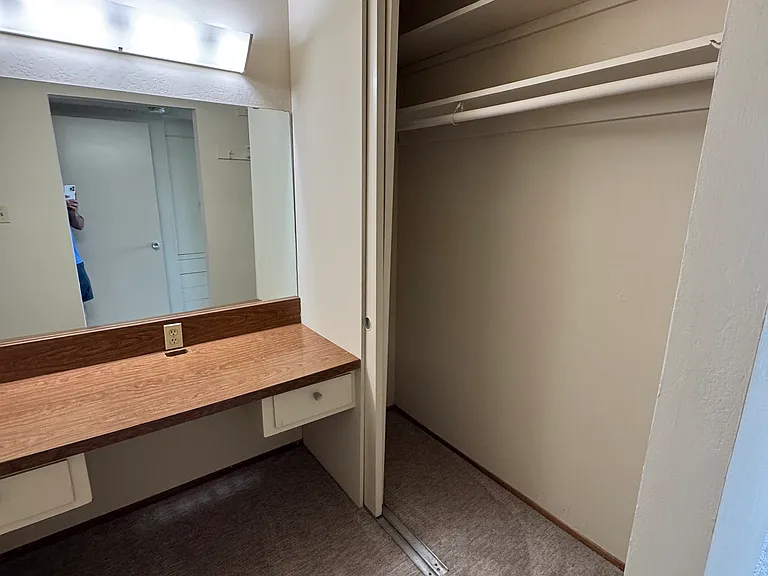 Imperial Apartments — Photo 17
