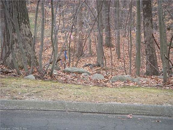 4th image of 44 Hidden Brook Dr #A