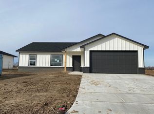 10706 E Bonita St, Wichita, KS 67207