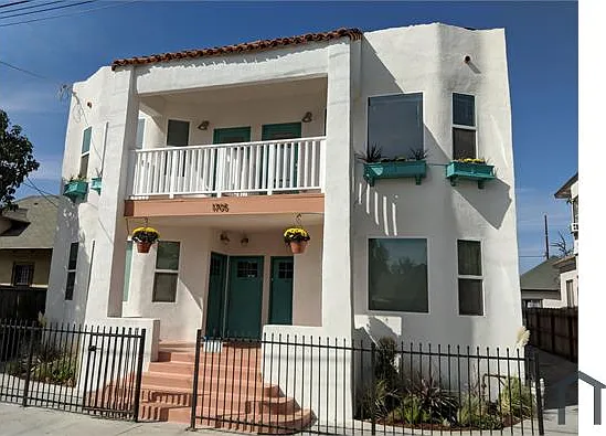 3 bed, 1100 sqft, $3,600 — Photo 2