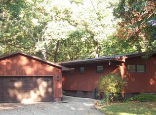 2021 Timber Dr, Cedar Falls, IA 50613