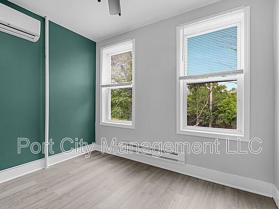 4th image of 1806 Aiken St