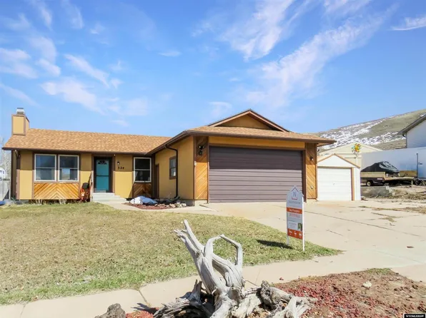 324 Hickey Ave, Evanston, WY 82930