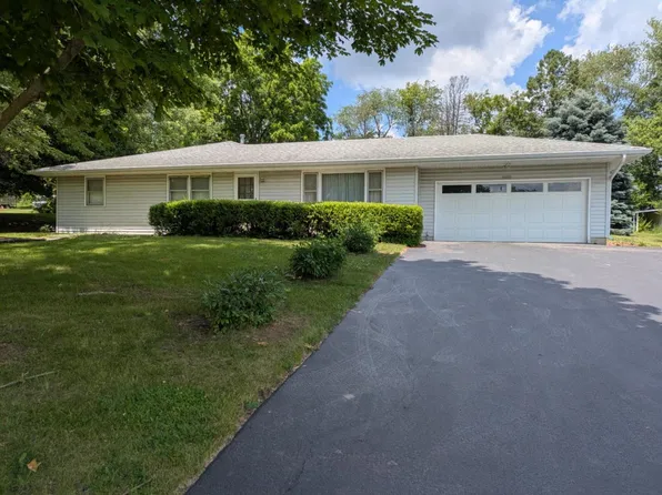 8692 Glacier Dr, Byron, IL 61010