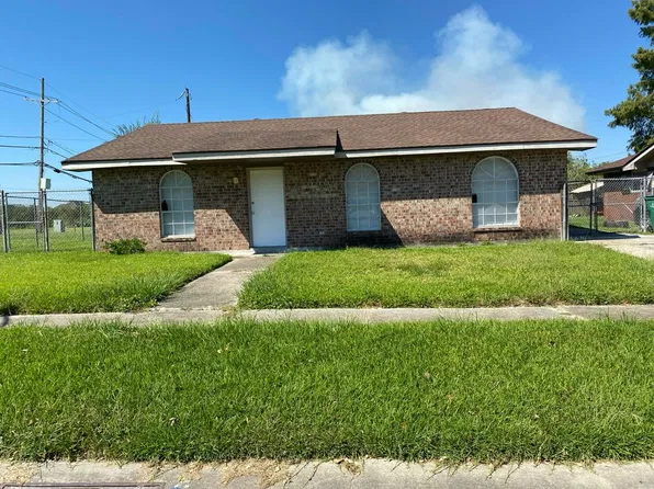 1350 Luling Estates Dr, Luling, LA 70070