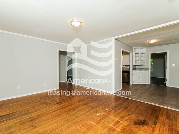1317761_005_living_room_4.jpg
