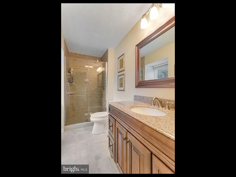 210 Pin Oak Ct — Photo 19