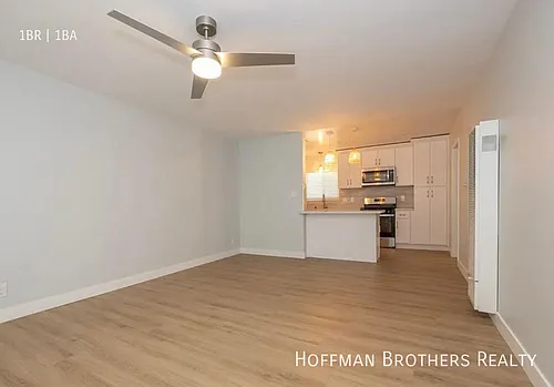 418.5 N Broadway Photo 1