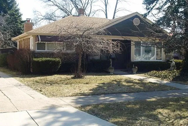 17629 Howe Ave photo 1