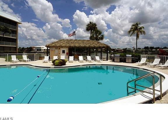 5th image of 3000 Gulf Shore Blvd N APT 107