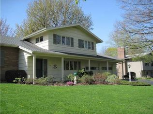 174 Harwood Cir #S, Rochester, NY 14625