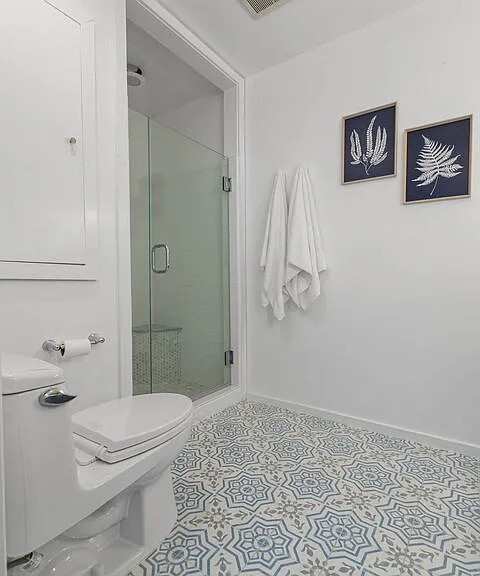 4460 Stansbury Ave — Photo 26