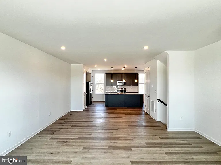 357 Andrew Ct — Photo 22