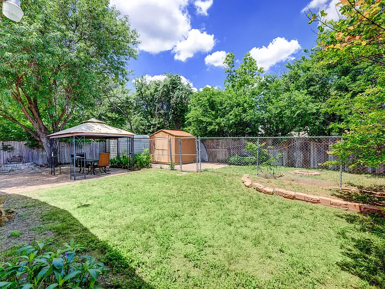 7120 Carwill Dr — Photo 19