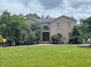 243 Ballentine Dr, North Haledon, NJ