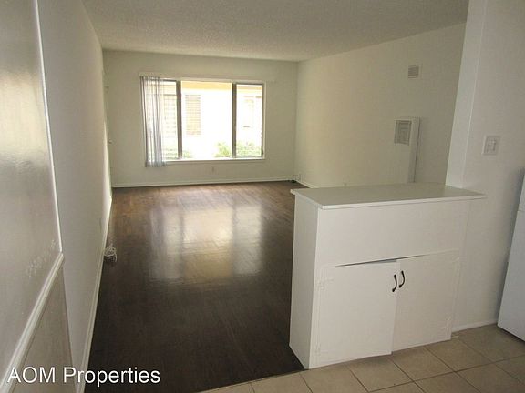 2nd image of 228 S Mariposa Ave APT 7