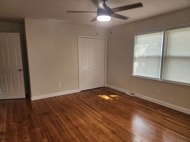 1020 N Center St — Photo 14