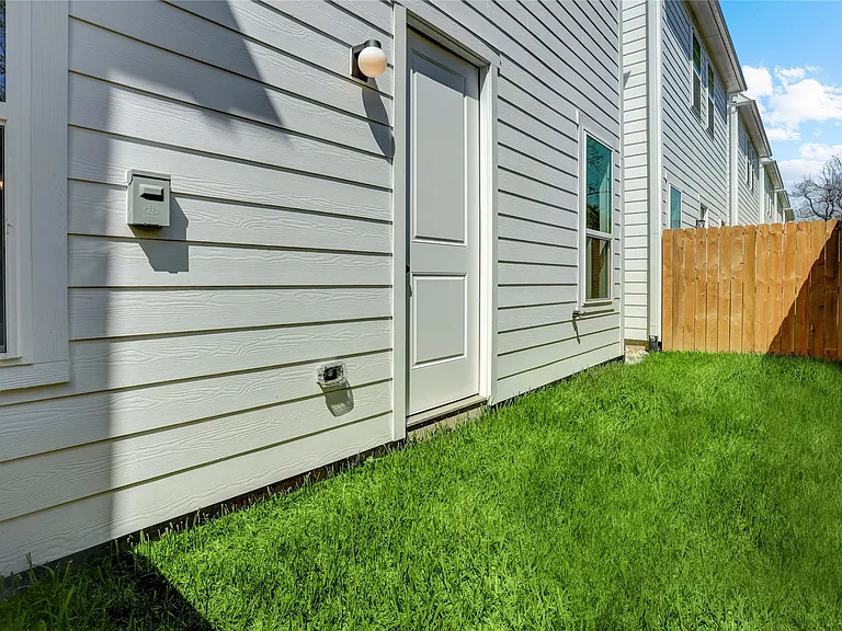9604 Burden St — Photo 26