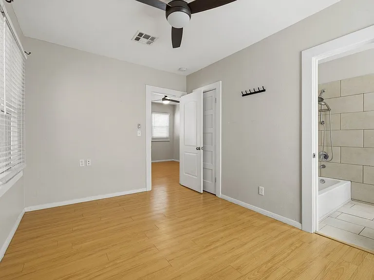 10412 Eldora Ave — Photo 9