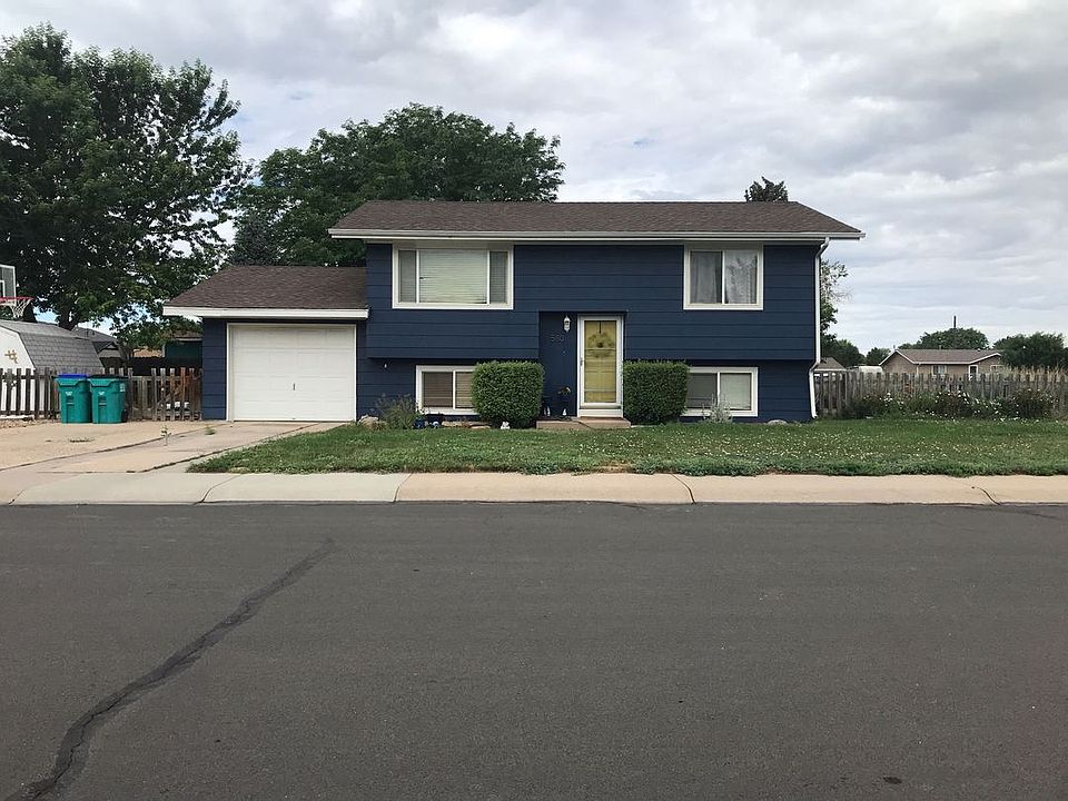 1st image of 580 Sycamore Dr