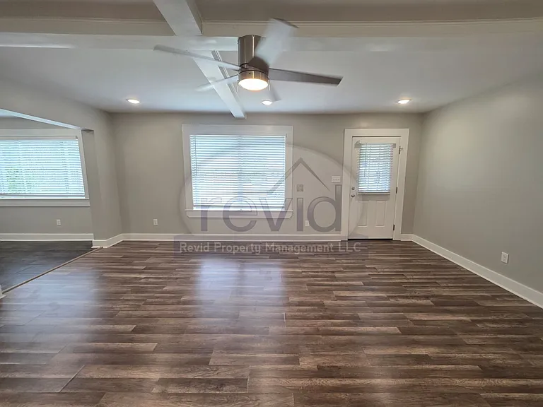 3523 Barwood Cir. — Photo 7