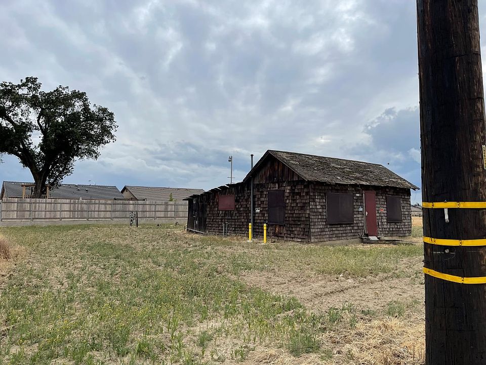 1st image of 1239 E K Ave