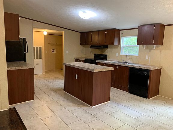 Spacious Kitchen