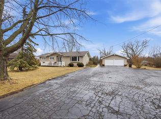 575 Middle Side Rd, Amherstburg, ON N9V3R3
