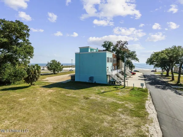124 Texas Ave, Gulfport, MS 39507