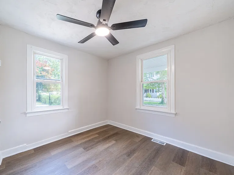 243-245 Cincinnati Ave — Photo 5