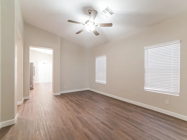 947 S Tucana Ln — Photo 4