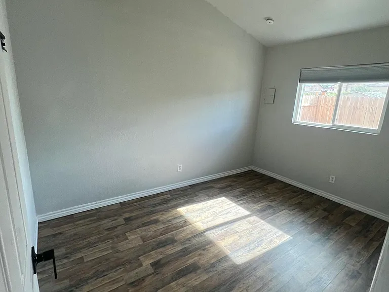 8609 Mercury St #B — Photo 17