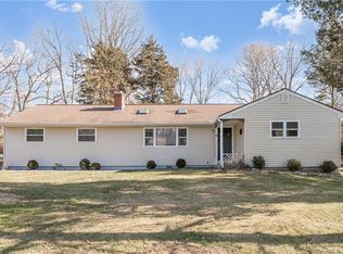 15 Great Oak Rd, Shelton, CT 06484