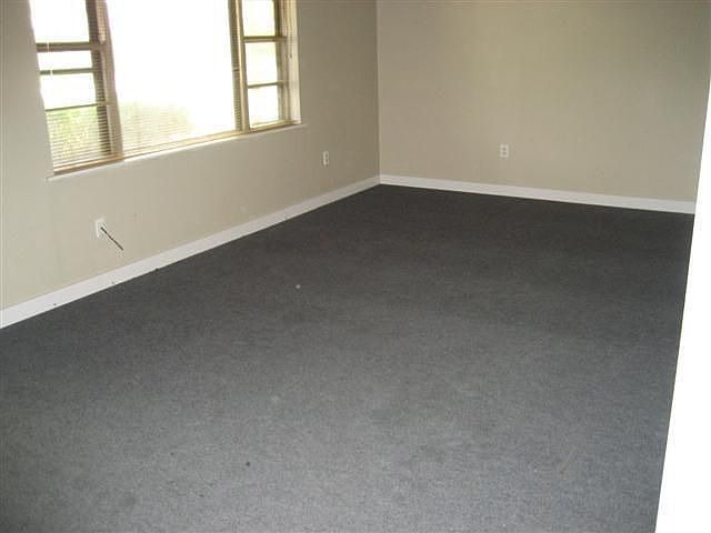 2nd image of 109 Palm Dr