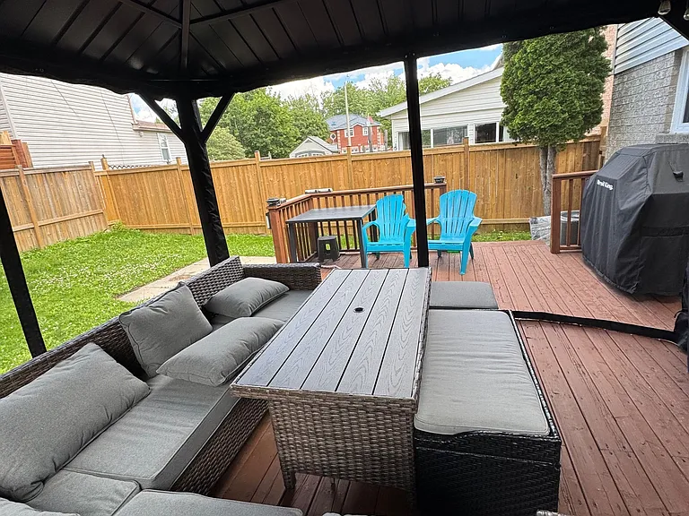 118 Athabaska Rd — Photo 22