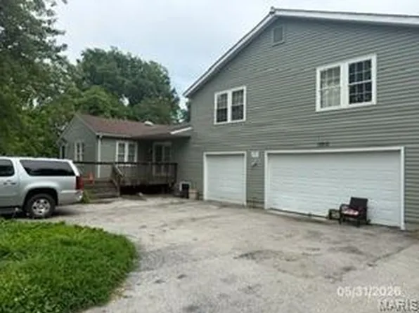 12816 Bellefontaine Rd, Saint Louis, MO 63138
