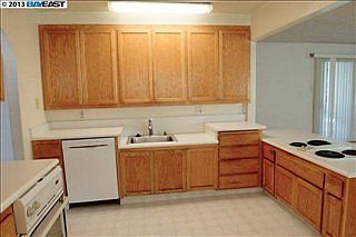5th image of 990 Arguello Dr