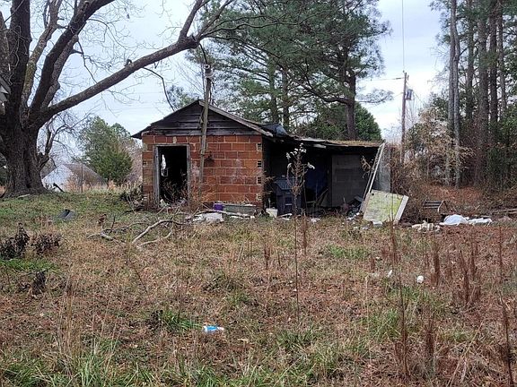 5th image of 2871 Old School Rd