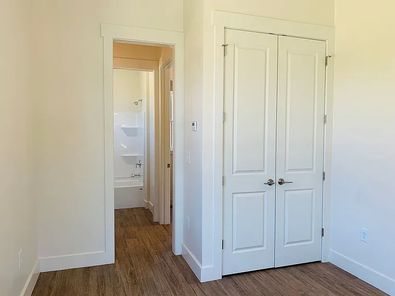711 Jefferson St — Photo 11