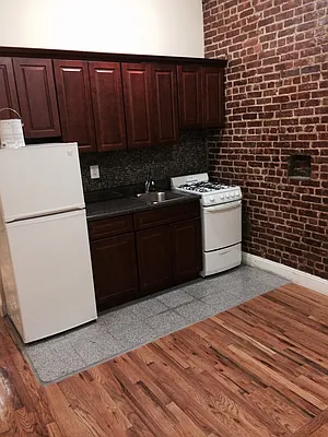 Rented by CENTERPIECE CAPITAL GROUP INC | media 1