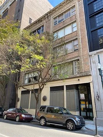 Photo 1 of 12 - 528 Baronne St #202 - New Orleans, LA Primary Photo - 528 Baronne St #202