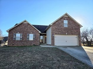 961 Joey Dr, Clarksville, TN 37042