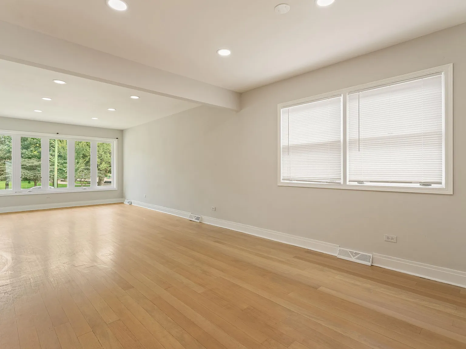 3 bed, $3,900 — Photo 3