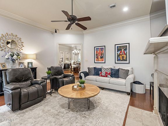 4th image of 308 Bluebonnet Dr