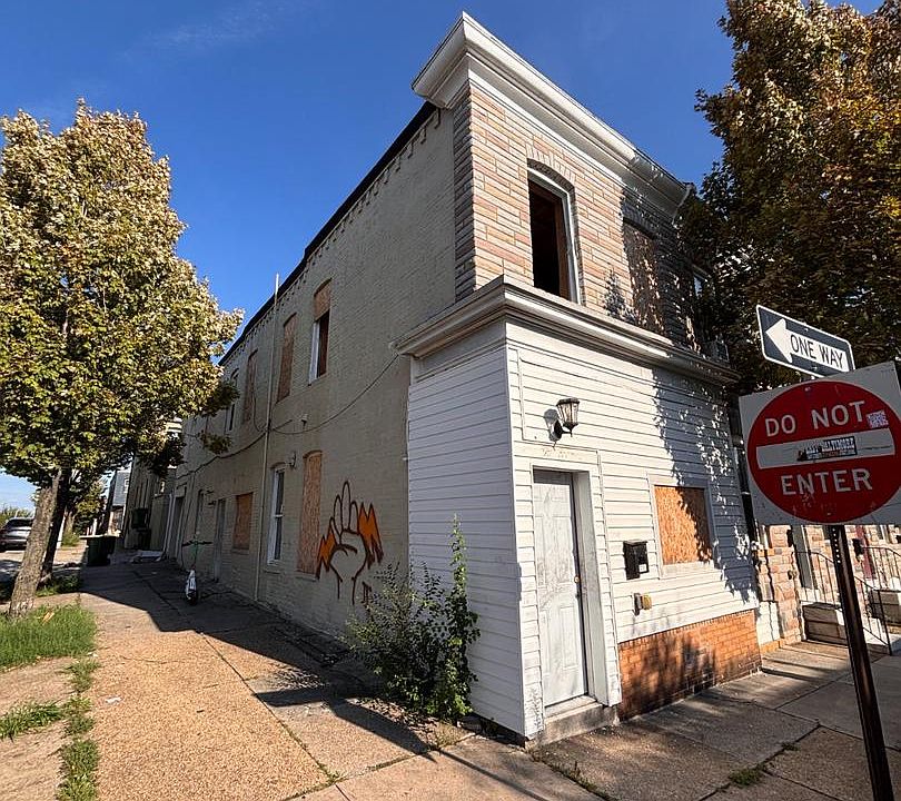 1st image of 165 N Curley St